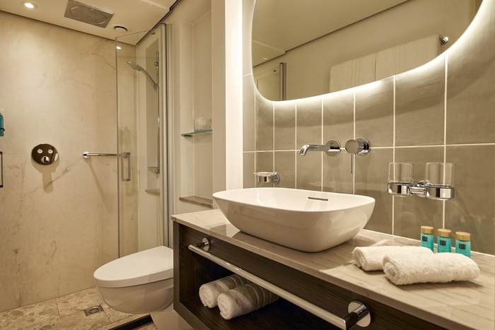 Viva Cruises Viva One - Cabin Bathroom 1.jpg